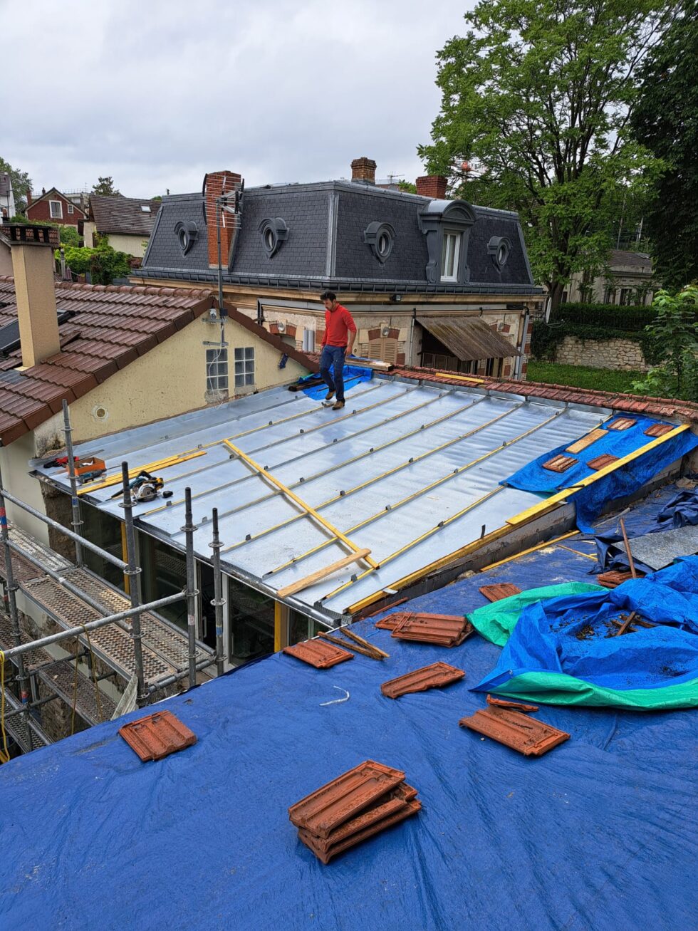 Rénovation toiture à Royan, La Palmyre et Breuillet : préservez votre maison avec une couverture comme neuve