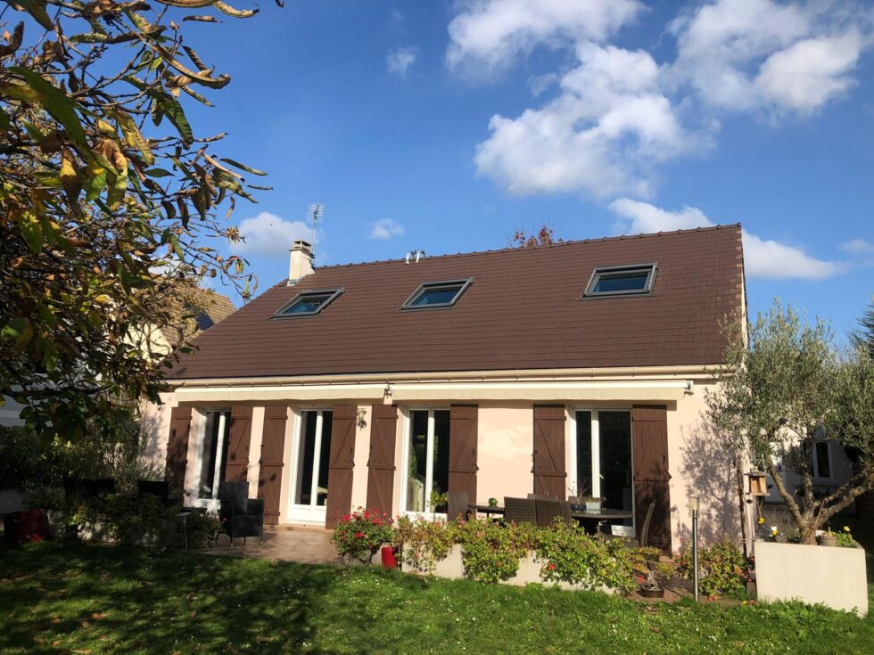 Ravalement de façade à Royan, La Palmyre et Breuillet : redonnez vie à vos murs extérieurs