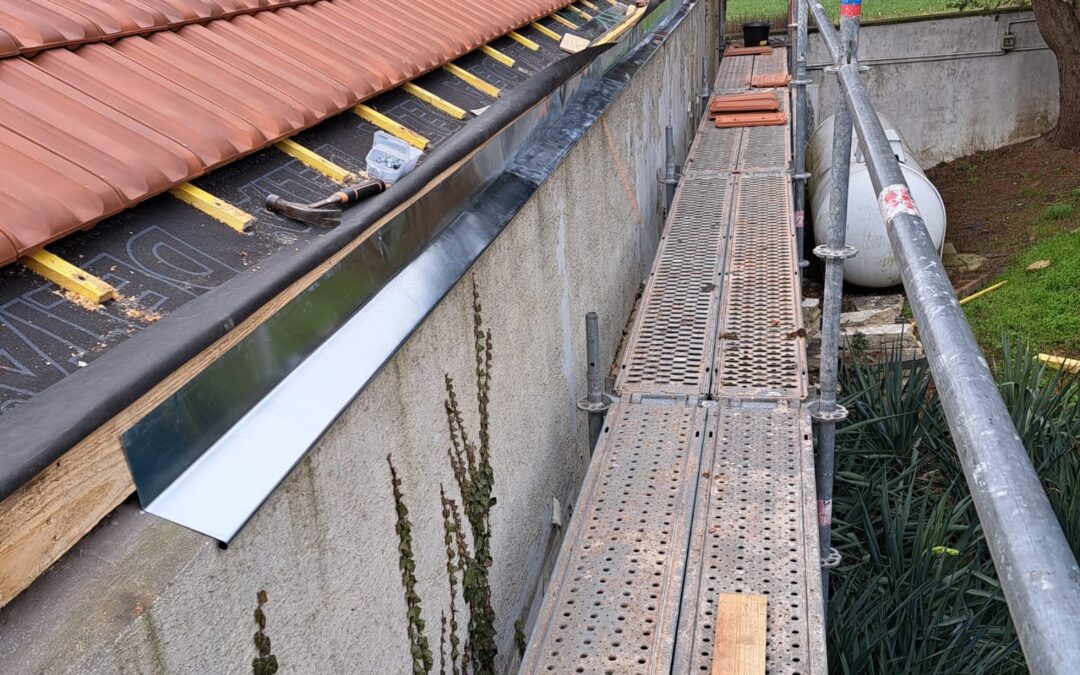 Quels sont les délais pour refaire un toit avec un couvreur à Royan ?